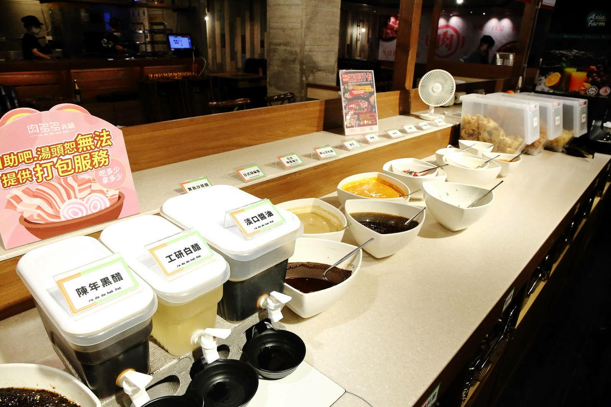 肉多多最強的不只肉蛋糕?火鍋控必點2大鍋物!70多種自助吧吃