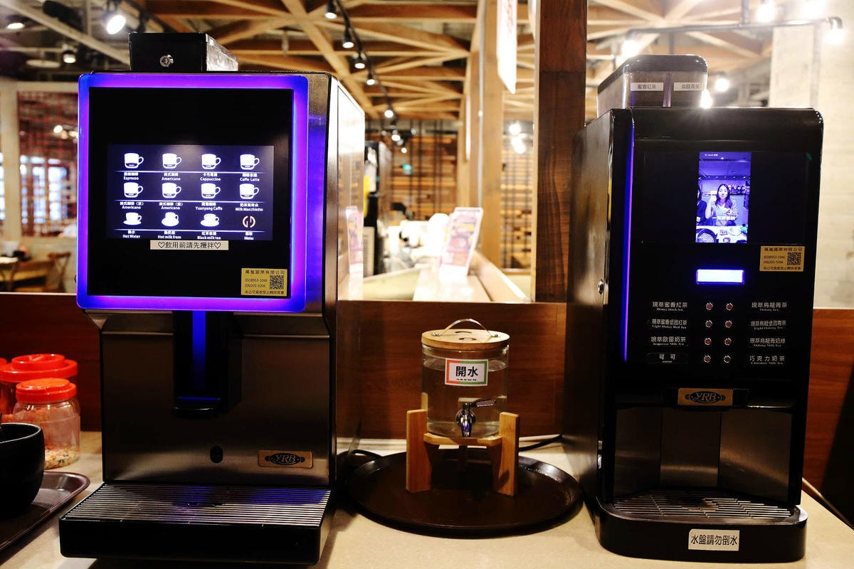 肉多多最強的不只肉蛋糕?火鍋控必點2大鍋物!70多種自助吧吃