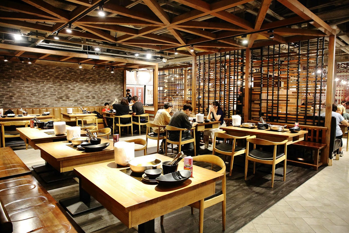 肉多多最強的不只肉蛋糕?火鍋控必點2大鍋物!70多種自助吧吃