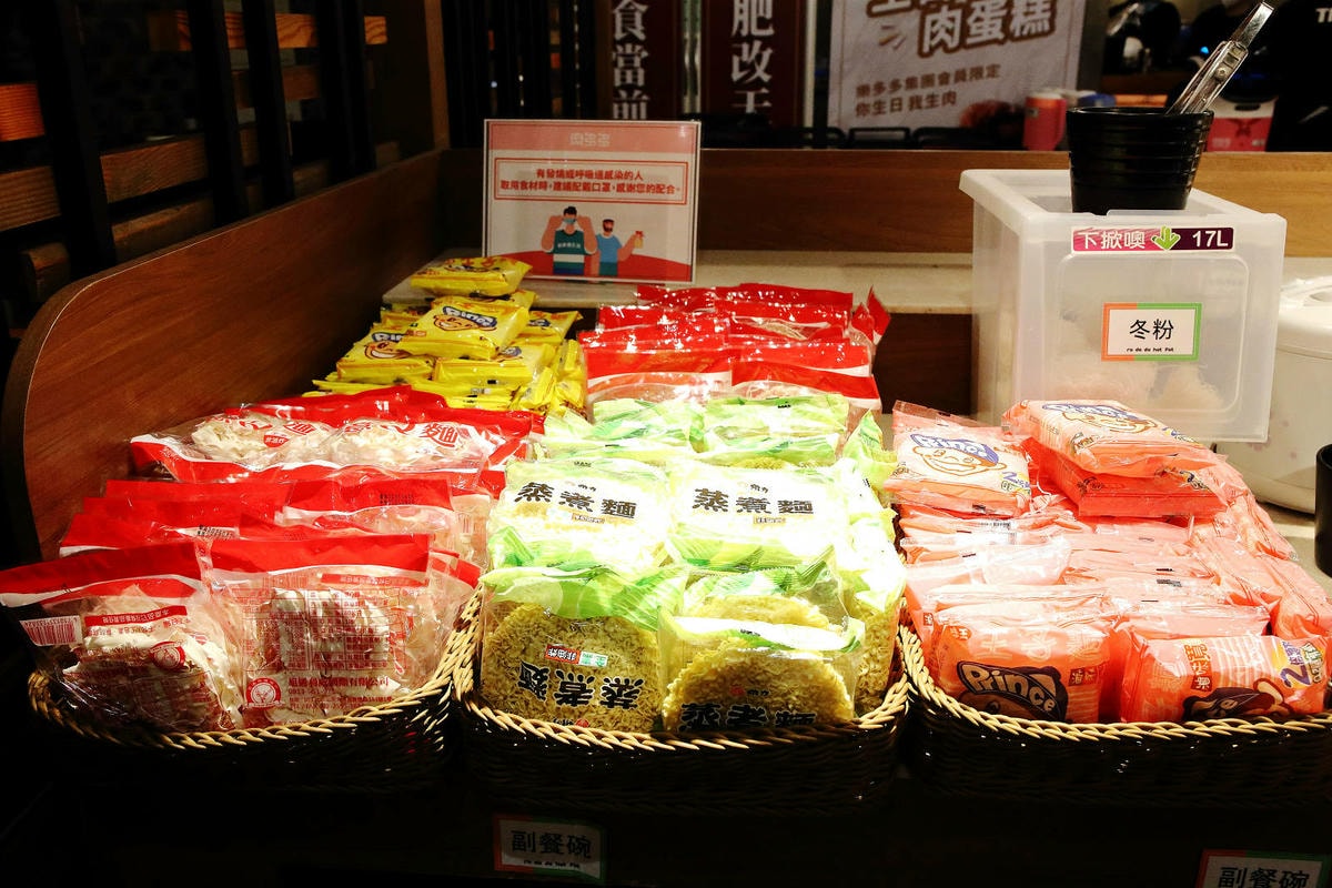 肉多多最強的不只肉蛋糕?火鍋控必點2大鍋物!70多種自助吧吃