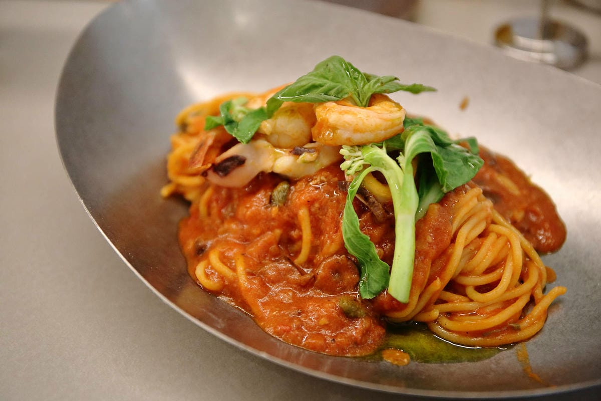 台北中山必吃美食+1！批薩謎勒Pizza超級無敵霹靂好吃！全