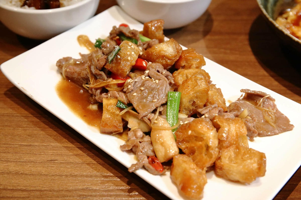 遼寧夜市超人氣平價熱炒店!有有1969,必點冠軍滷肉飯,網友