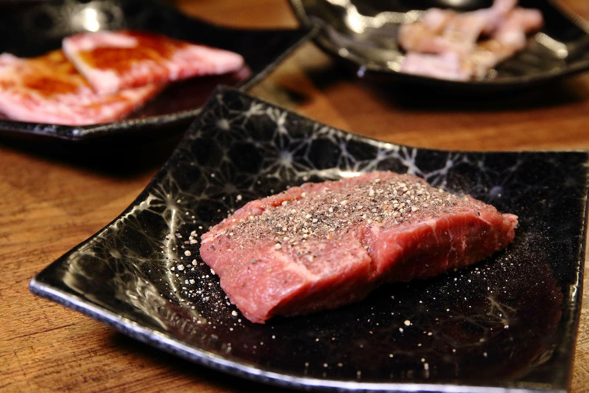 2025微風台北車站餐廳推薦!上村牧場燒肉吃到飽,「特急列車 2025微風台北車站餐廳推薦!上村牧場燒肉吃到飽,「特急列車