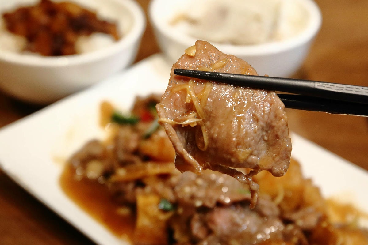 遼寧夜市超人氣平價熱炒店!有有1969,必點冠軍滷肉飯,網友