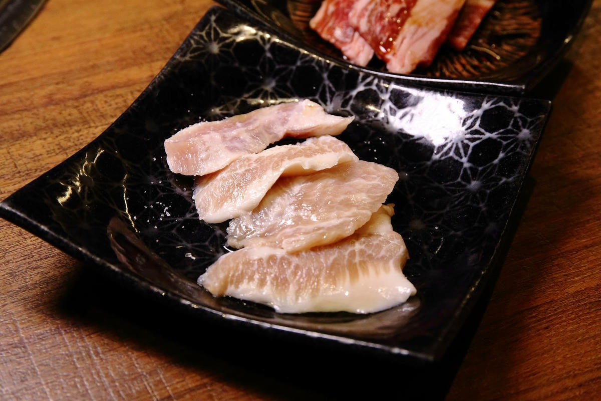 2025微風台北車站餐廳推薦!上村牧場燒肉吃到飽,「特急列車 2025微風台北車站餐廳推薦!上村牧場燒肉吃到飽,「特急列車