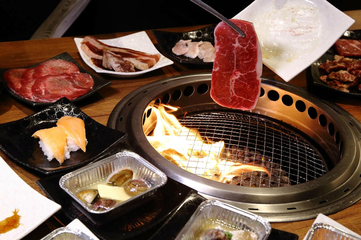 2025微風台北車站餐廳推薦!上村牧場燒肉吃到飽,「特急列車 2025微風台北車站餐廳推薦!上村牧場燒肉吃到飽,「特急列車