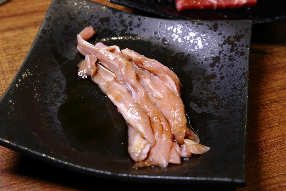 2025微風台北車站餐廳推薦!上村牧場燒肉吃到飽,「特急列車 2025微風台北車站餐廳推薦!上村牧場燒肉吃到飽,「特急列車