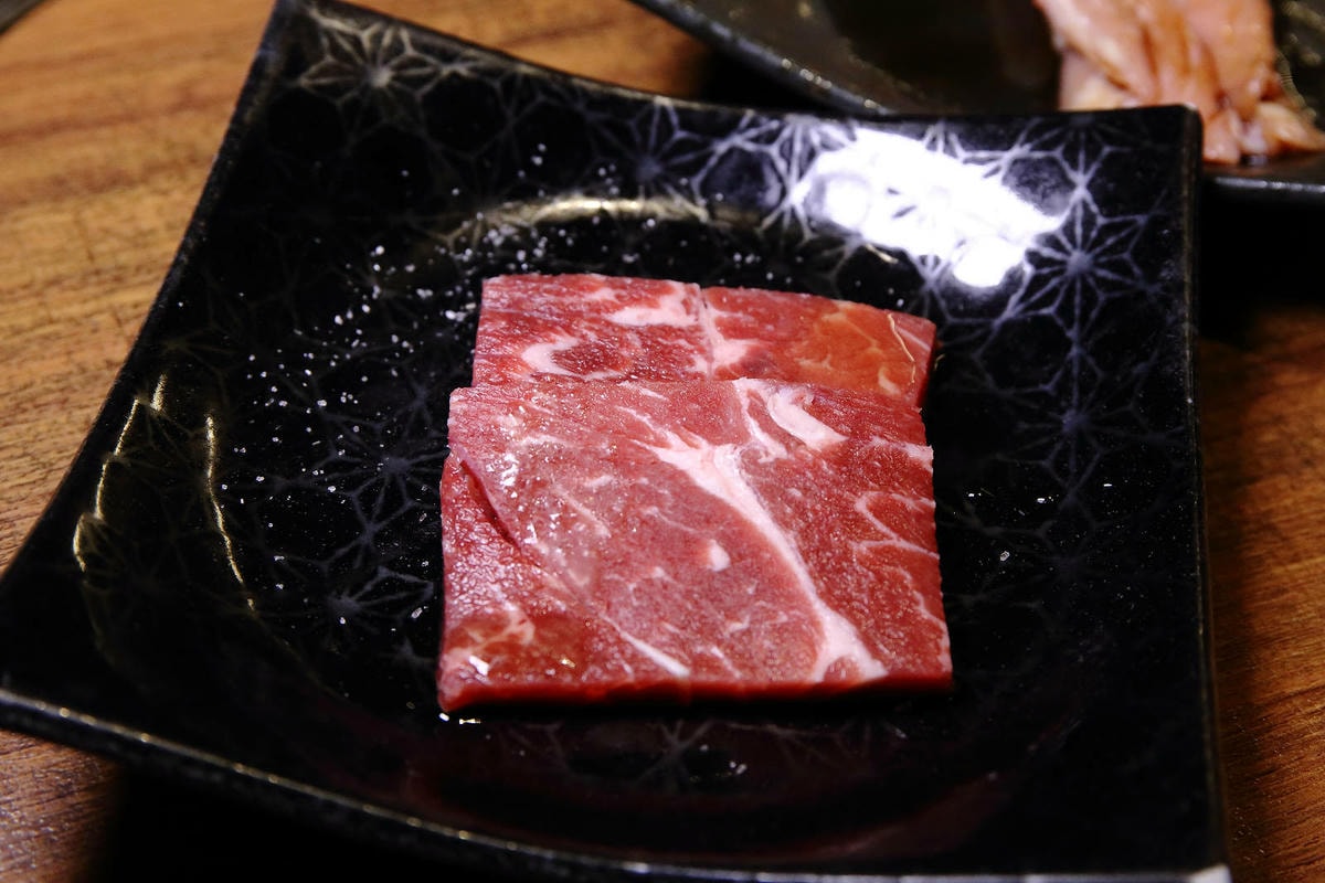 2025微風台北車站餐廳推薦!上村牧場燒肉吃到飽,「特急列車 2025微風台北車站餐廳推薦!上村牧場燒肉吃到飽,「特急列車