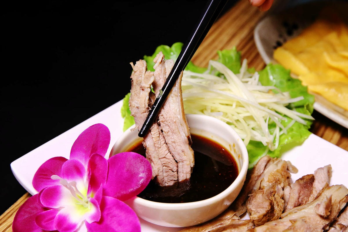 蘆洲必吃羊肉爐高CP值首選!名羊天下羊肉爐-蘆洲三民店,湯頭