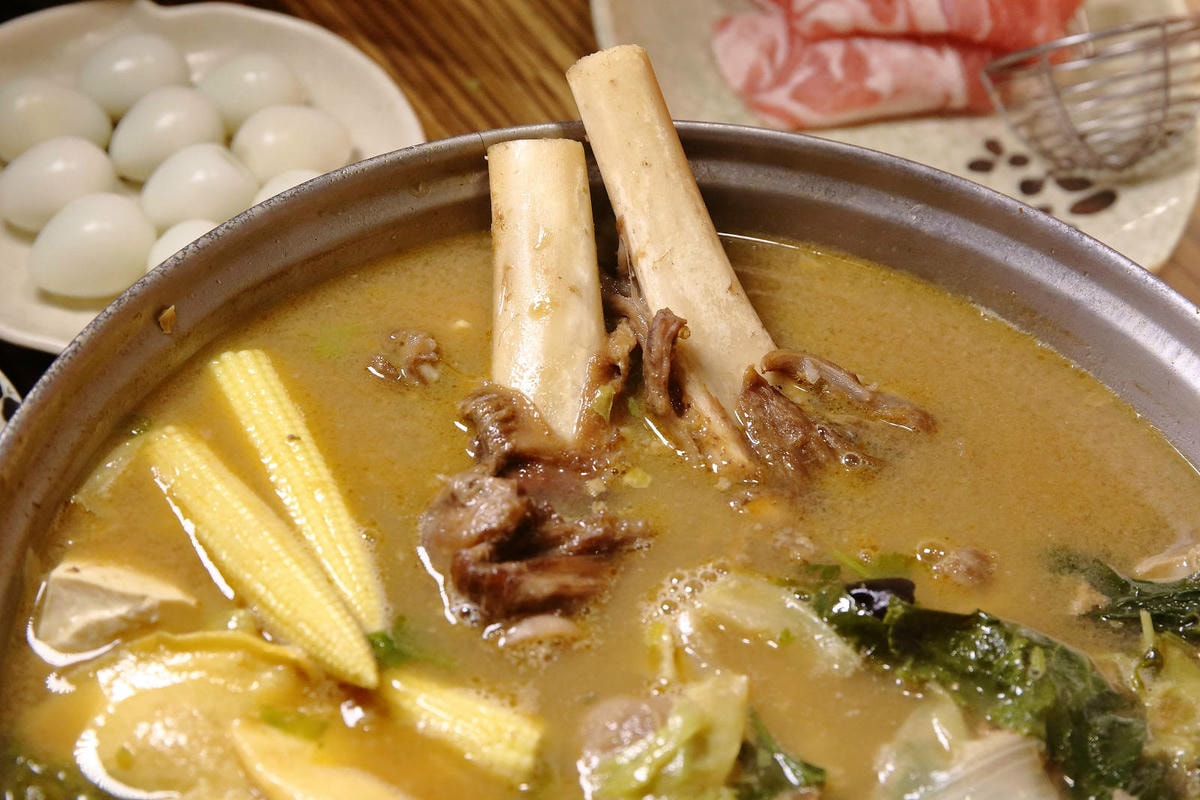蘆洲必吃羊肉爐高CP值首選!名羊天下羊肉爐-蘆洲三民店,湯頭