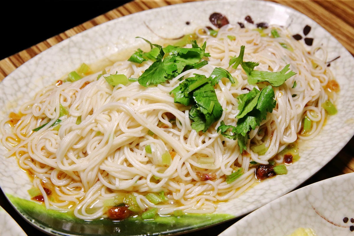 蘆洲必吃羊肉爐高CP值首選!名羊天下羊肉爐-蘆洲三民店,湯頭