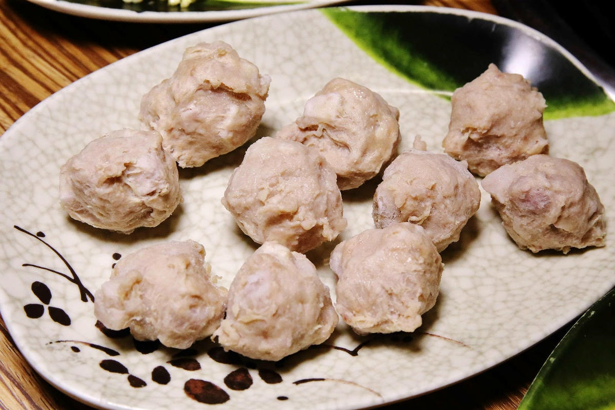 蘆洲必吃羊肉爐高CP值首選!名羊天下羊肉爐-蘆洲三民店,湯頭