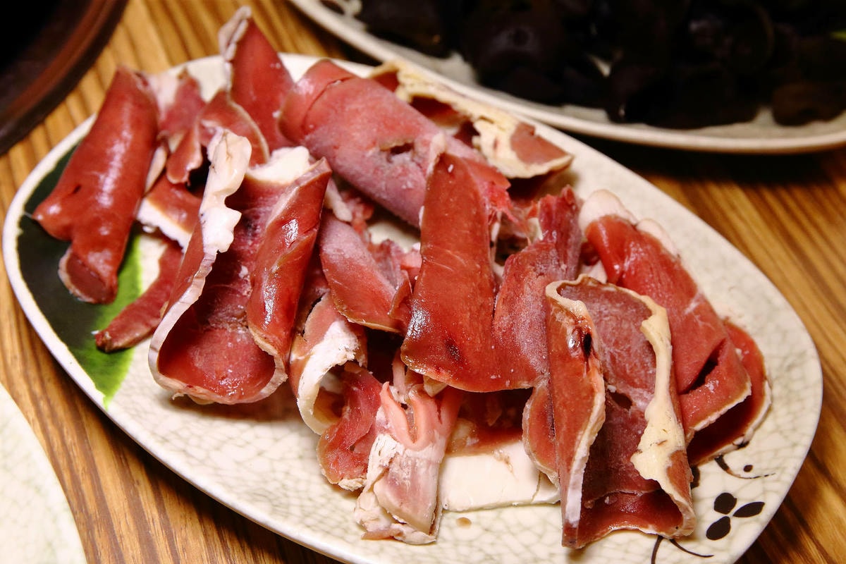 蘆洲必吃羊肉爐高CP值首選!名羊天下羊肉爐-蘆洲三民店,湯頭