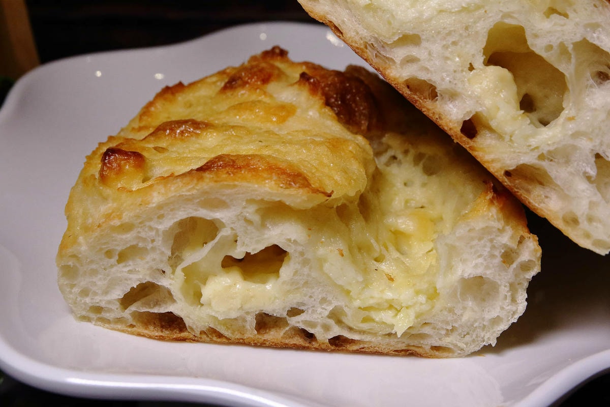 【中永和麵包店推薦】塔吉節慶蛋糕_中和華新店,在地人超推薦,