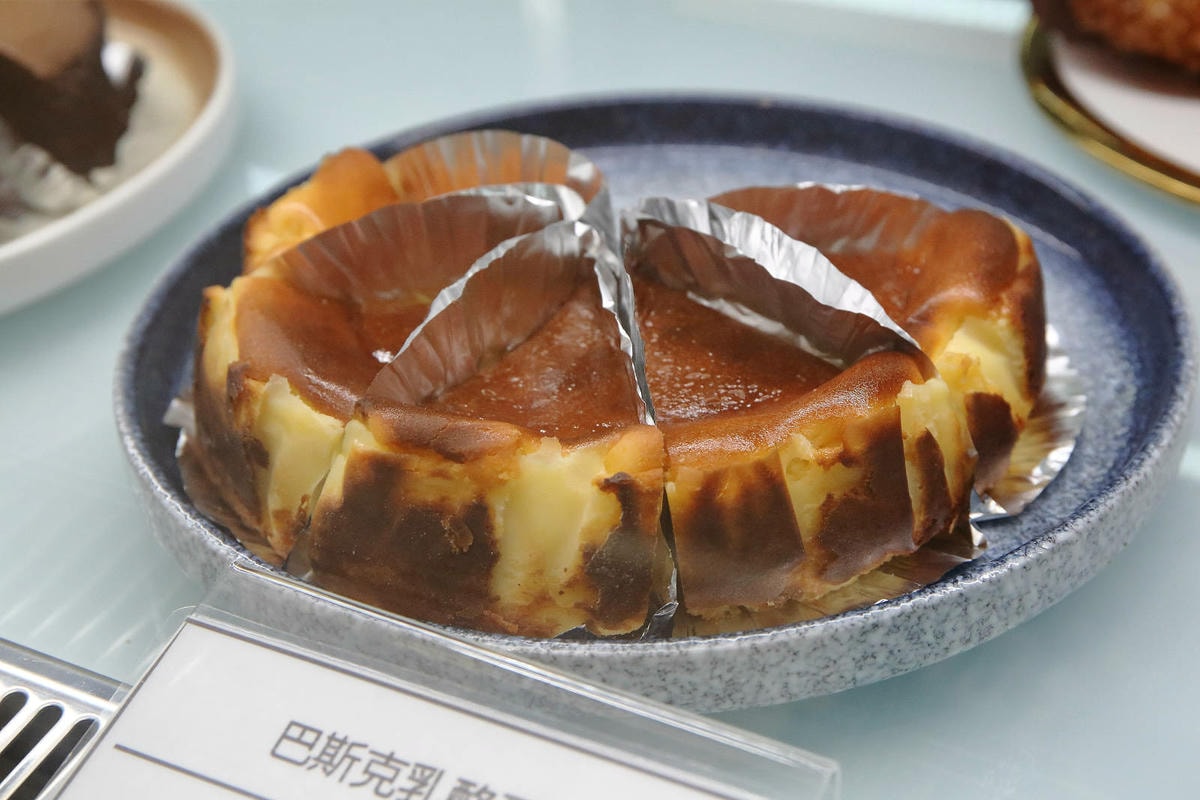 【中永和麵包店推薦】塔吉節慶蛋糕_中和華新店,在地人超推薦,