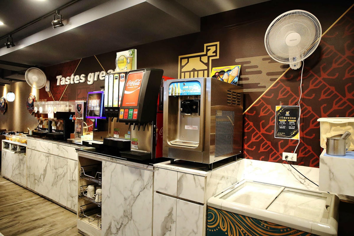 【中和火鍋】焱焱燒鍋,中和民安街積穗夜市美食推薦,韓式小菜、 【中和火鍋】焱焱燒鍋,中和民安街積穗夜市美食推薦,韓式小菜、