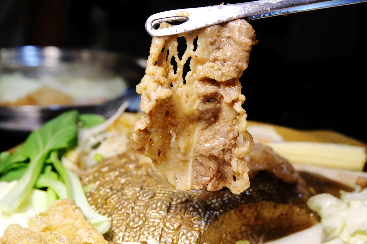 【中和火鍋】焱焱燒鍋,中和民安街積穗夜市美食推薦,韓式小菜、 【中和火鍋】焱焱燒鍋,中和民安街積穗夜市美食推薦,韓式小菜、