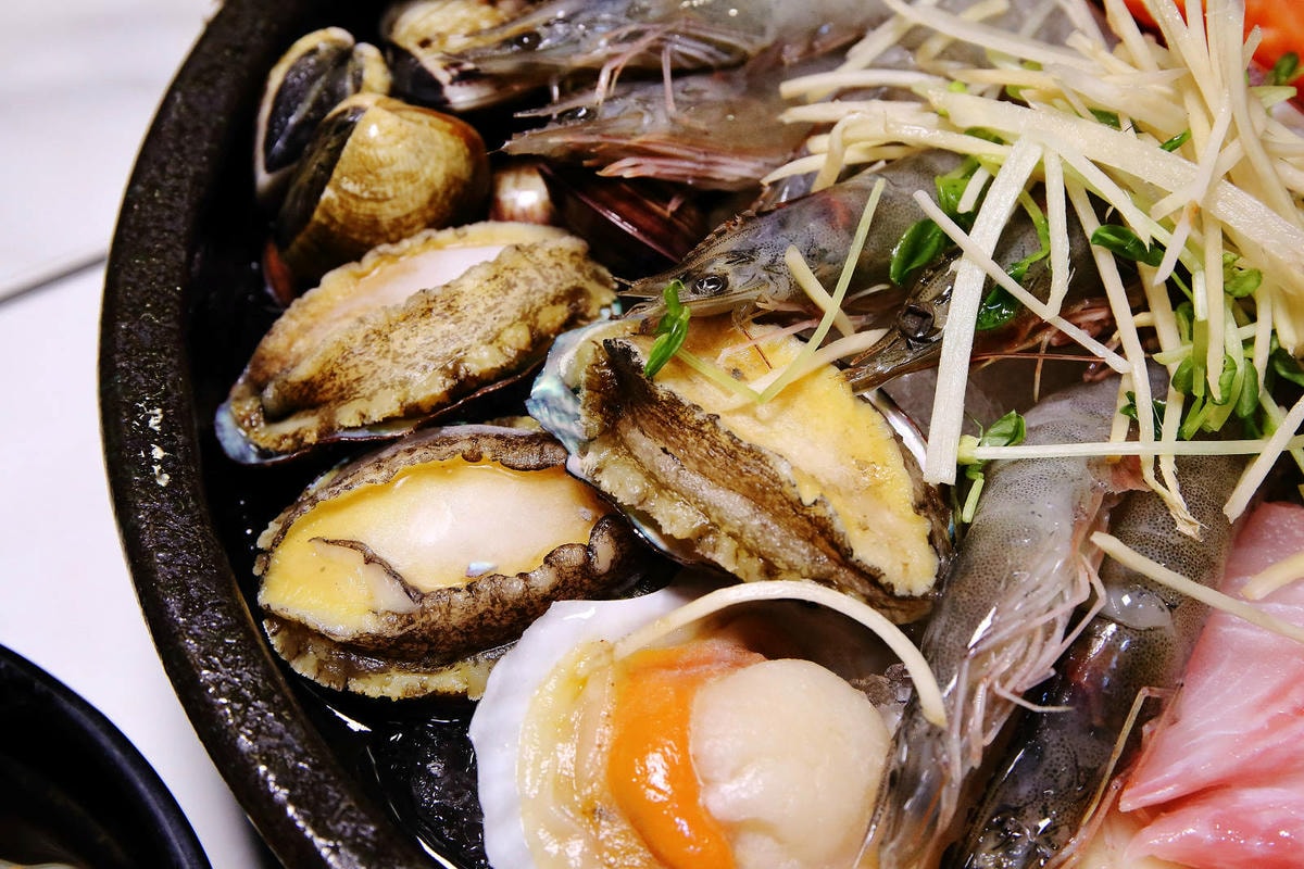 【中和火鍋】焱焱燒鍋,中和民安街積穗夜市美食推薦,韓式小菜、 【中和火鍋】焱焱燒鍋,中和民安街積穗夜市美食推薦,韓式小菜、