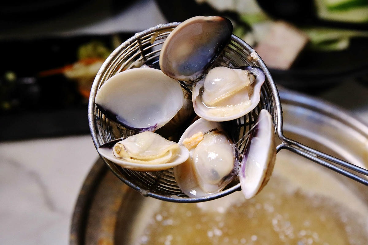 【中和火鍋】焱焱燒鍋,中和民安街積穗夜市美食推薦,韓式小菜、 【中和火鍋】焱焱燒鍋,中和民安街積穗夜市美食推薦,韓式小菜、