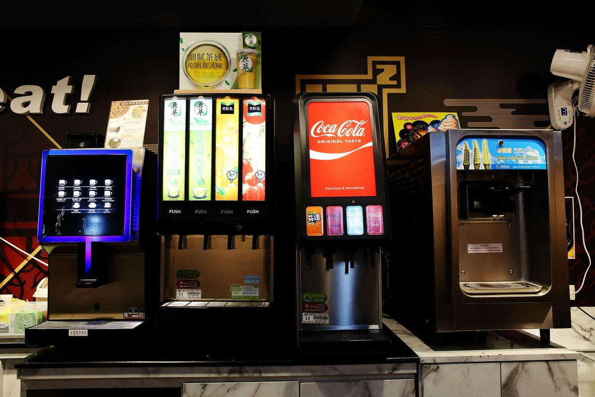 【中和火鍋】焱焱燒鍋,中和民安街積穗夜市美食推薦,韓式小菜、 【中和火鍋】焱焱燒鍋,中和民安街積穗夜市美食推薦,韓式小菜、