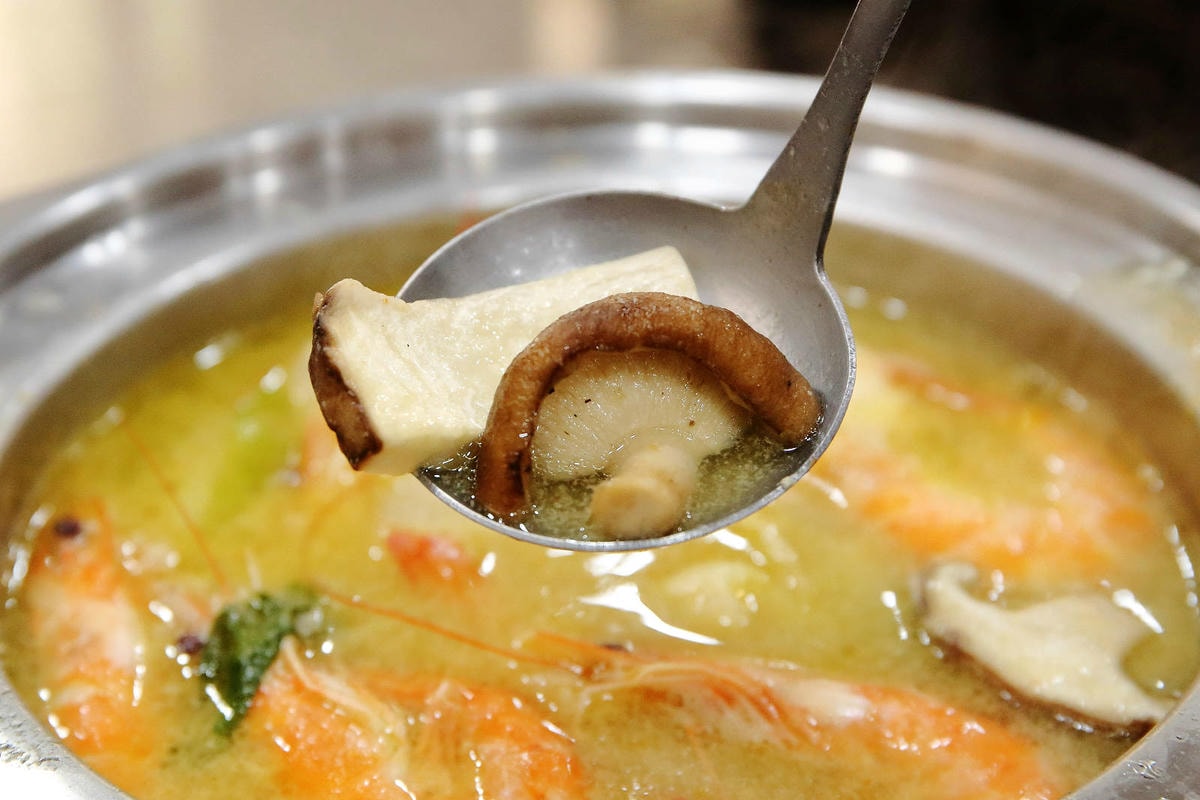 蘆洲小火鍋推薦「逸小鍋鍋物蘆洲店」百元小火鍋自助吧吃到飽!爽