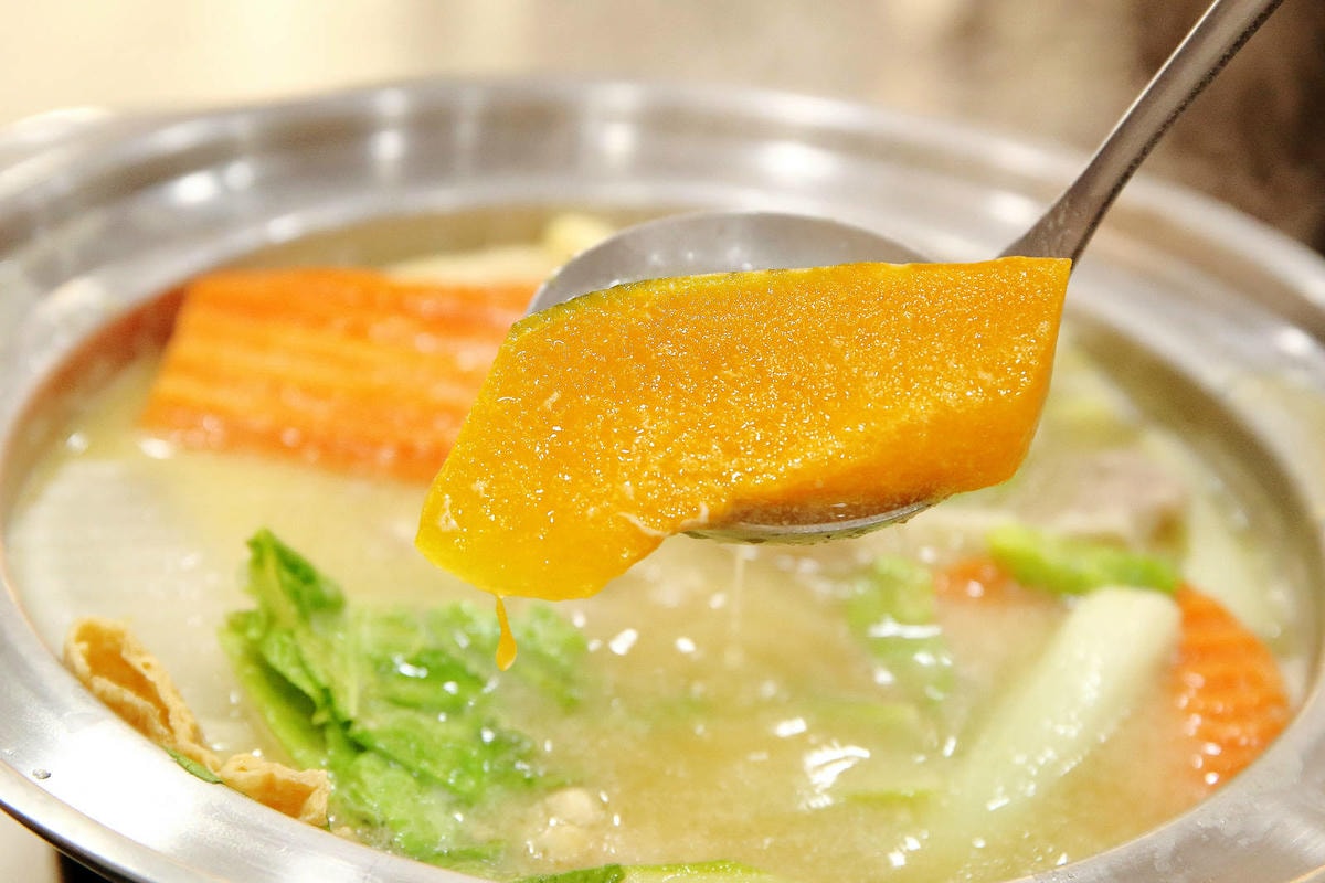 蘆洲小火鍋推薦「逸小鍋鍋物蘆洲店」百元小火鍋自助吧吃到飽!爽