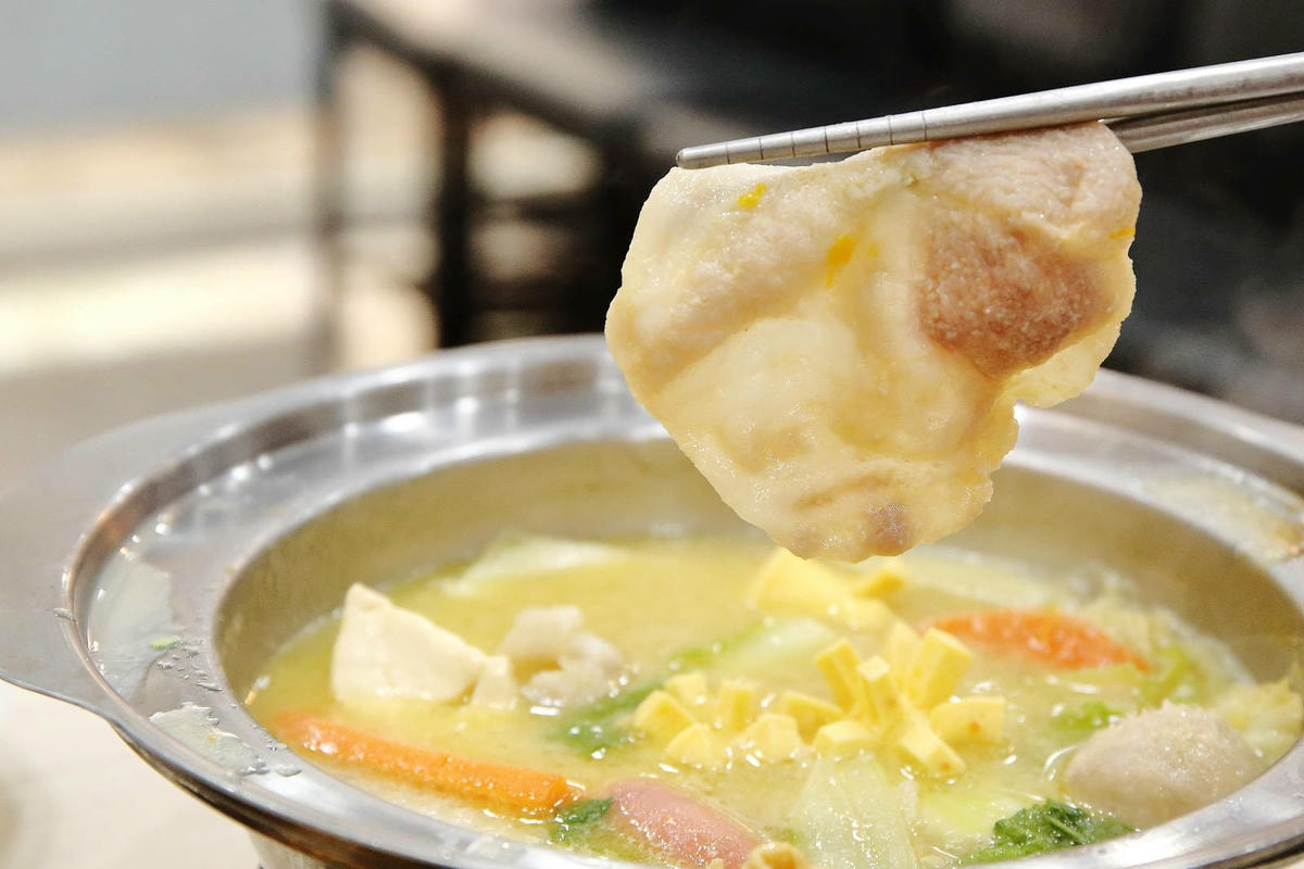 蘆洲小火鍋推薦「逸小鍋鍋物蘆洲店」百元小火鍋自助吧吃到飽!爽