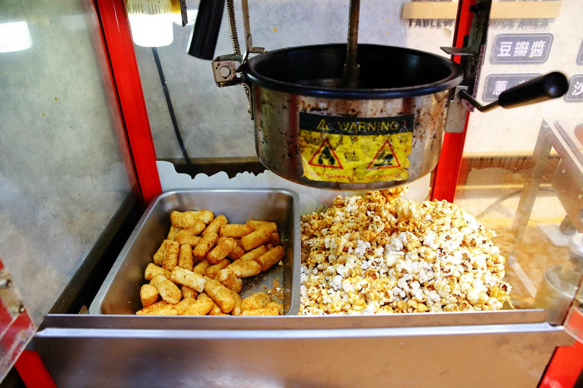 蘆洲小火鍋推薦「逸小鍋鍋物蘆洲店」百元小火鍋自助吧吃到飽!爽