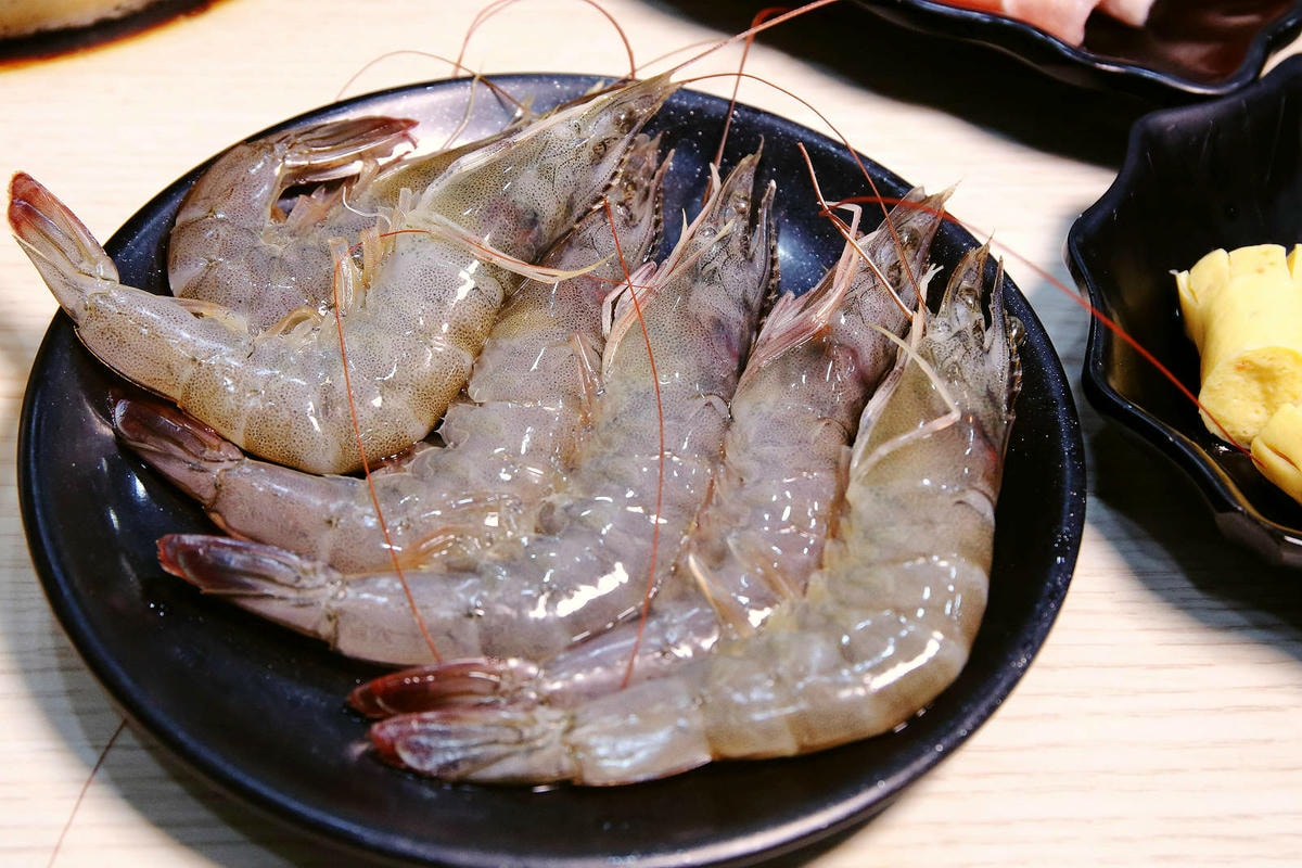 蘆洲小火鍋推薦「逸小鍋鍋物蘆洲店」百元小火鍋自助吧吃到飽!爽