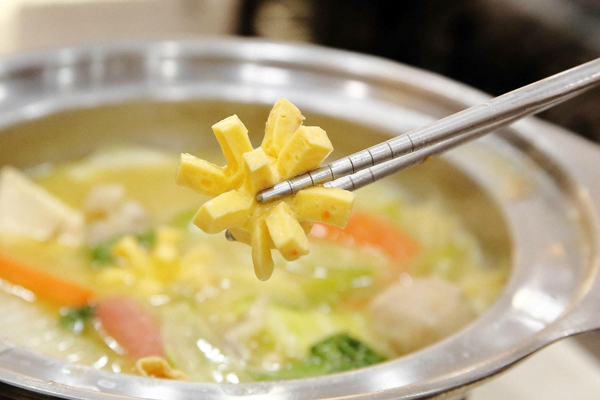 蘆洲小火鍋推薦「逸小鍋鍋物蘆洲店」百元小火鍋自助吧吃到飽!爽