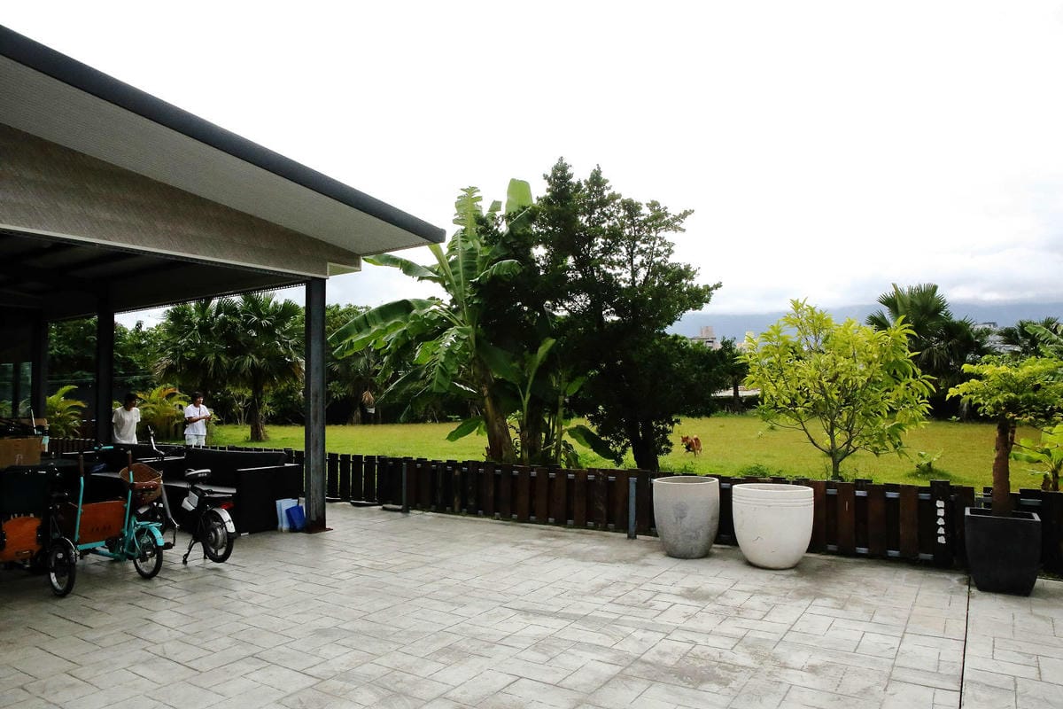 【花蓮寵物友善民宿】花蓮快樂狗，近市區+千坪草地+毛孩泳池+