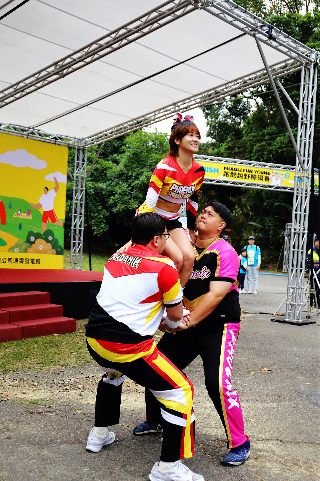 2025苗栗跑酷越野障礙賽，全台最FUN親子路跑，11道關卡障礙大賽、FUN電樂園、特色市集，最好玩路跑在這裡！