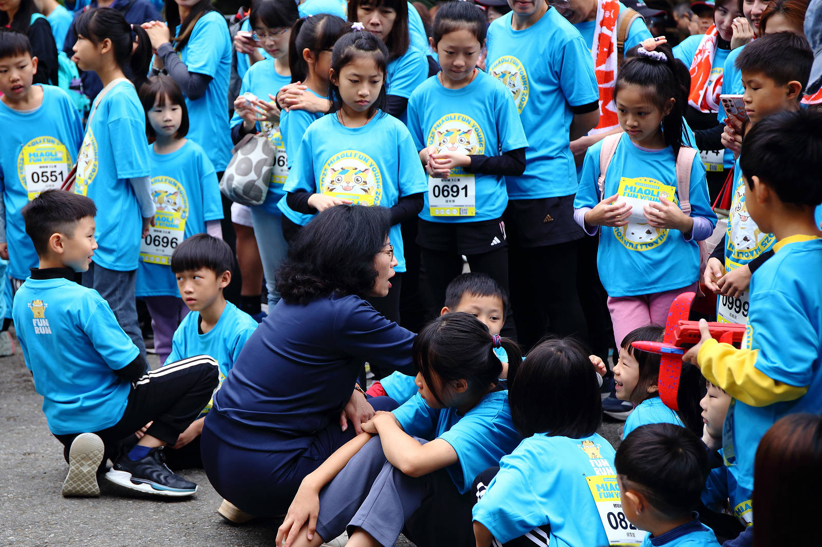 2025苗栗跑酷越野障礙賽，全台最FUN親子路跑，11道關卡障礙大賽、FUN電樂園、特色市集，最好玩路跑在這裡！