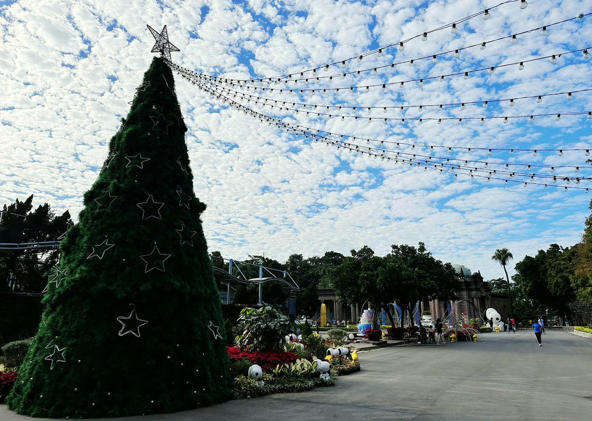 2025公館聖誕季登場!「史努比」和「糊塗塌客」驚喜現身自來 2025公館聖誕季登場!「史努比」和「糊塗塌客」驚喜現身自來