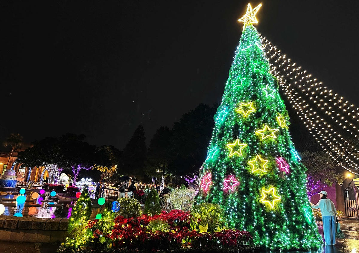 2025公館聖誕季登場!「史努比」和「糊塗塌客」驚喜現身自來 2025公館聖誕季登場!「史努比」和「糊塗塌客」驚喜現身自來