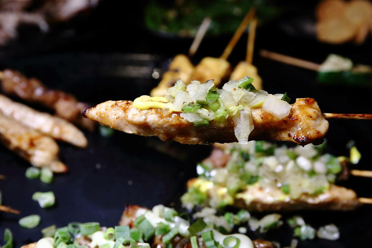 文山區居酒屋推薦！雞老闆桶仔雞-萬隆店，大口吃烤雞+KTV歡