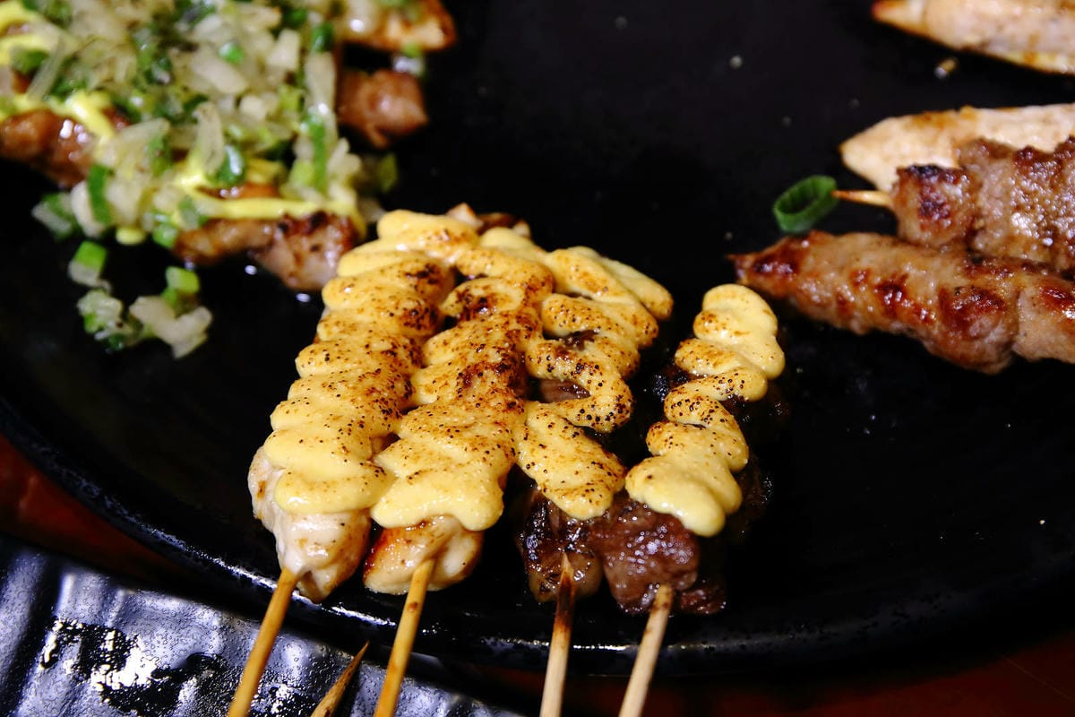 文山區居酒屋推薦！雞老闆桶仔雞-萬隆店，大口吃烤雞+KTV歡