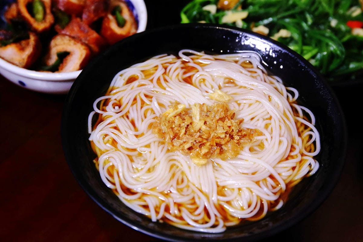 文山區居酒屋推薦！雞老闆桶仔雞-萬隆店，大口吃烤雞+KTV歡