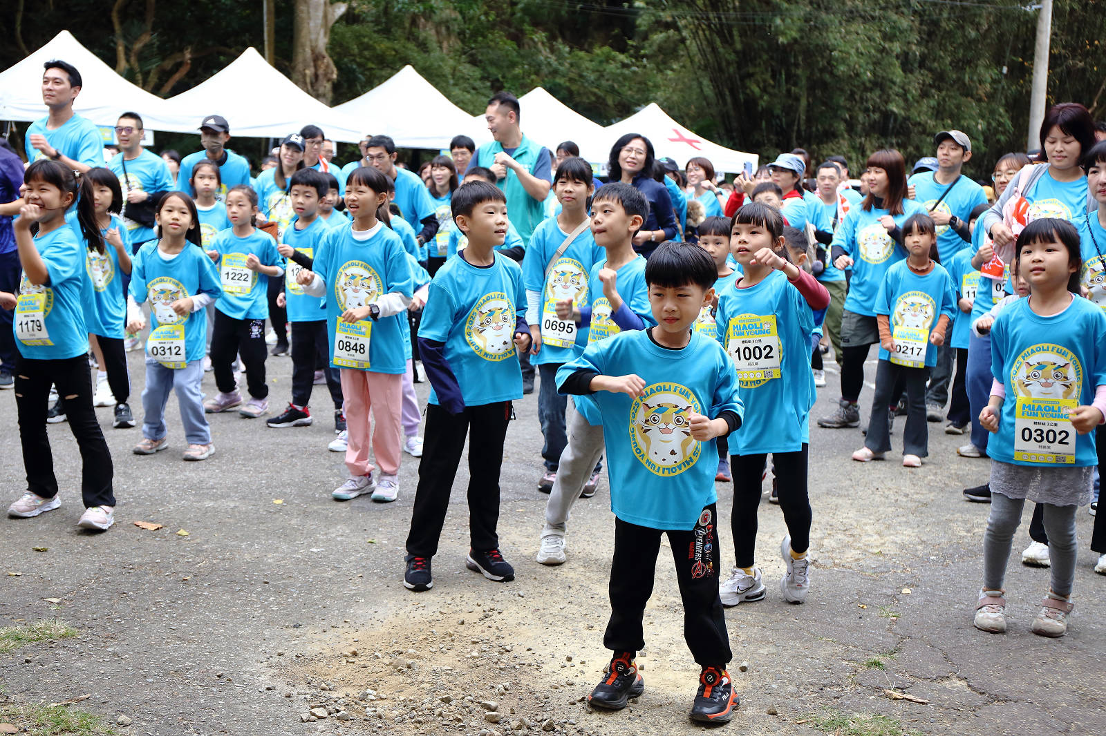 2025苗栗跑酷越野障礙賽，全台最FUN親子路跑，11道關卡障礙大賽、FUN電樂園、特色市集，最好玩路跑在這裡！