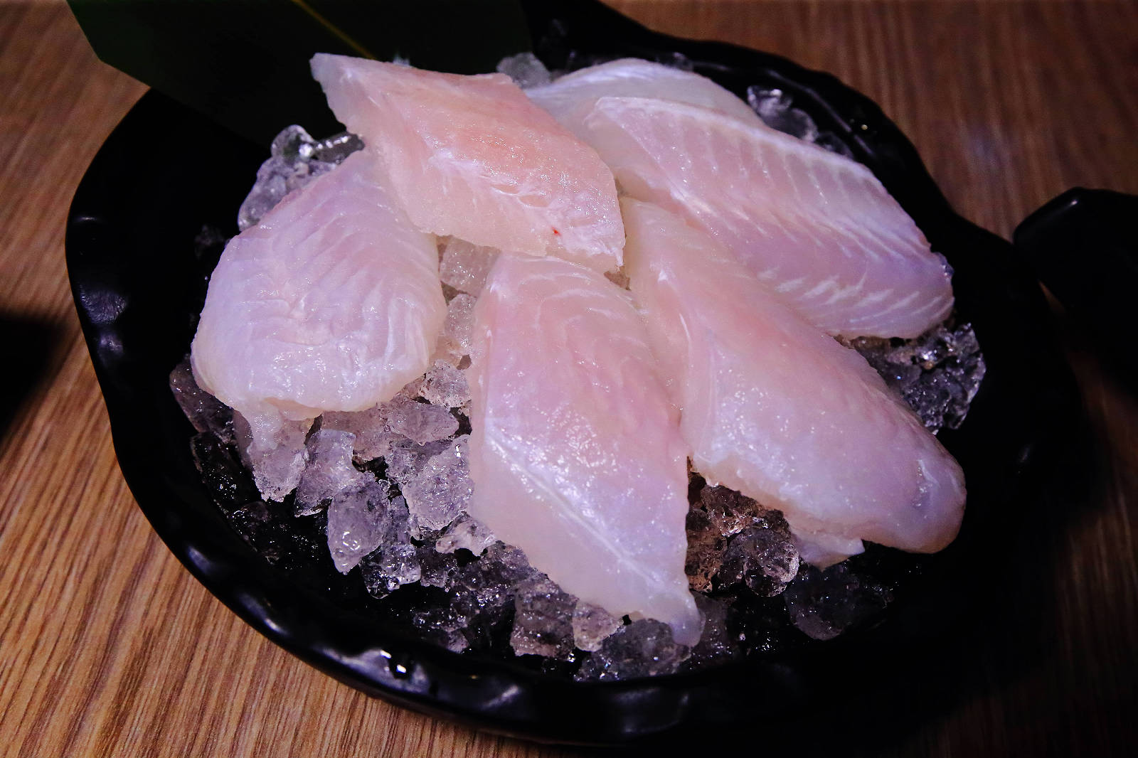 肉多多火鍋全台！全天候！平假日不限時！輕量級套餐299元起，蔬食自助吧吃到飽，CP值超高！(西門店、淡水店例假日除外，湯底、服務費另計)