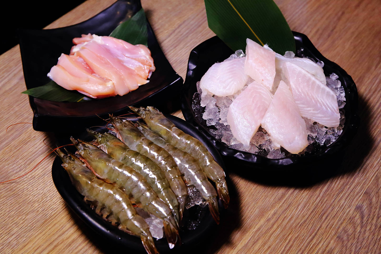 肉多多火鍋全台！全天候！平假日不限時！輕量級套餐299元起，蔬食自助吧吃到飽，CP值超高！(西門店、淡水店例假日除外，湯底、服務費另計)