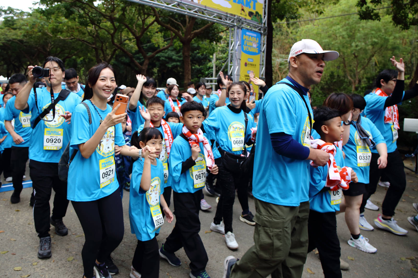 2025苗栗跑酷越野障礙賽，全台最FUN親子路跑，11道關卡障礙大賽、FUN電樂園、特色市集，最好玩路跑在這裡！