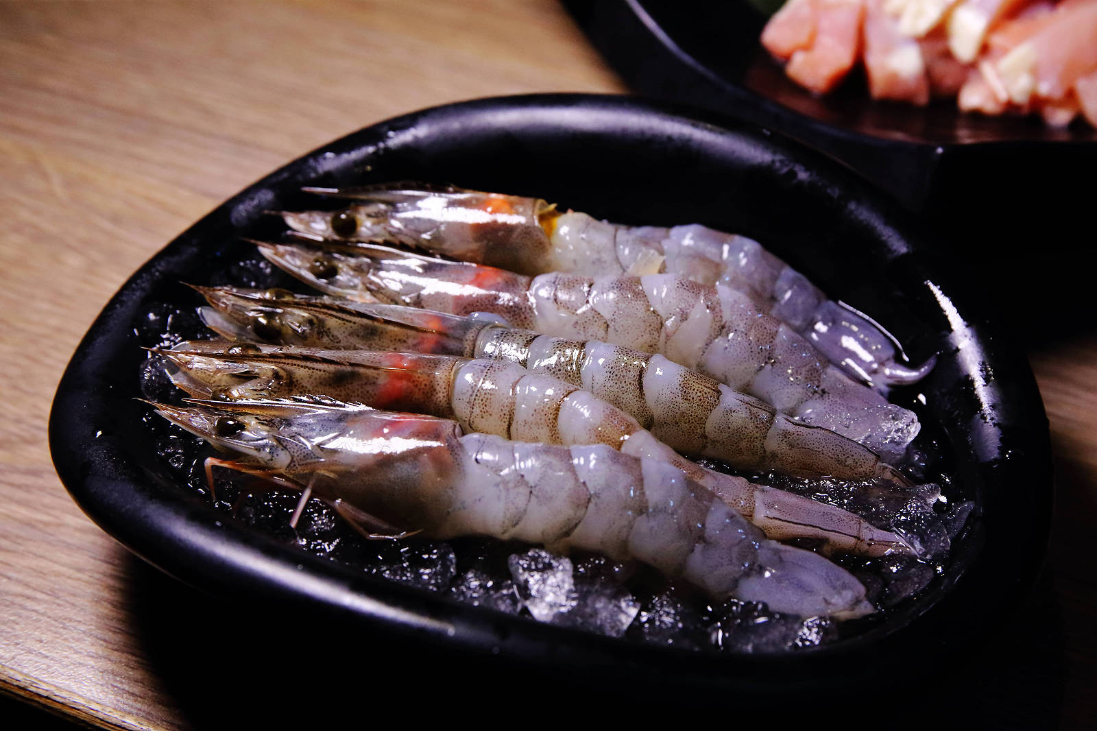 肉多多火鍋全台！全天候！平假日不限時！輕量級套餐299元起，蔬食自助吧吃到飽，CP值超高！(西門店、淡水店例假日除外，湯底、服務費另計)