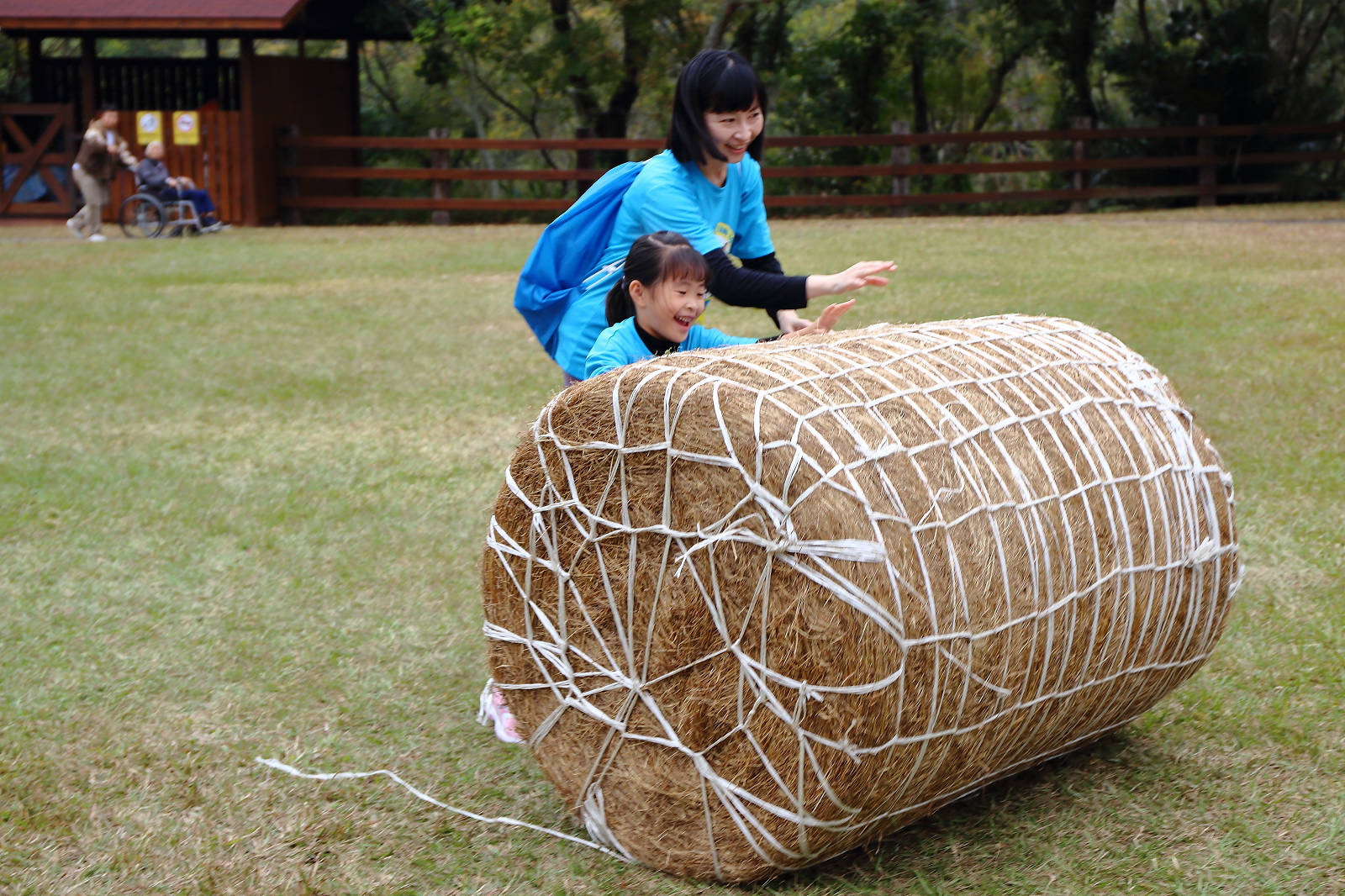 2025苗栗跑酷越野障礙賽，全台最FUN親子路跑，11道關卡障礙大賽、FUN電樂園、特色市集，最好玩路跑在這裡！