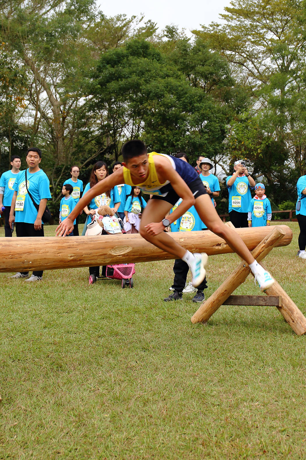 2025苗栗跑酷越野障礙賽，全台最FUN親子路跑，11道關卡障礙大賽、FUN電樂園、特色市集，最好玩路跑在這裡！
