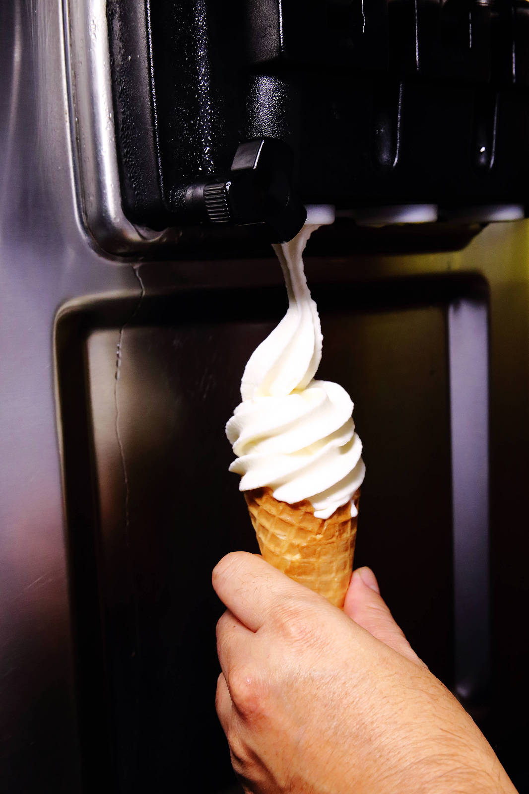 肉多多火鍋全台！全天候！平假日不限時！輕量級套餐299元起，蔬食自助吧吃到飽，CP值超高！(西門店、淡水店例假日除外，湯底、服務費另計)