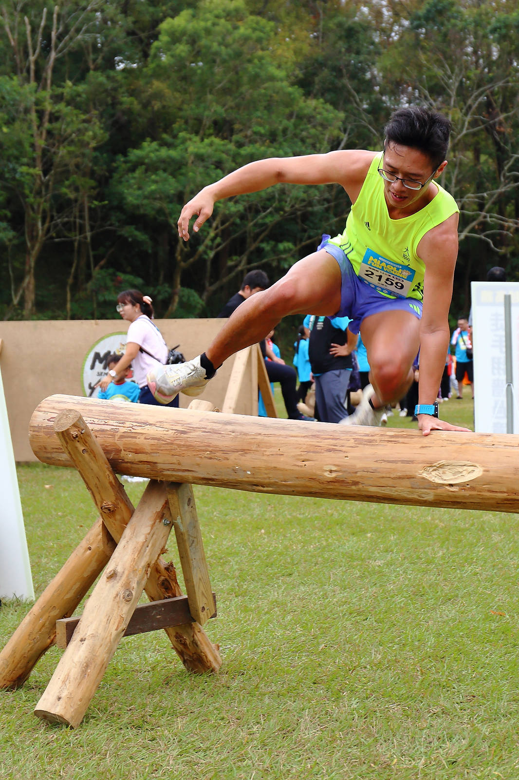 2025苗栗跑酷越野障礙賽，全台最FUN親子路跑，11道關卡障礙大賽、FUN電樂園、特色市集，最好玩路跑在這裡！