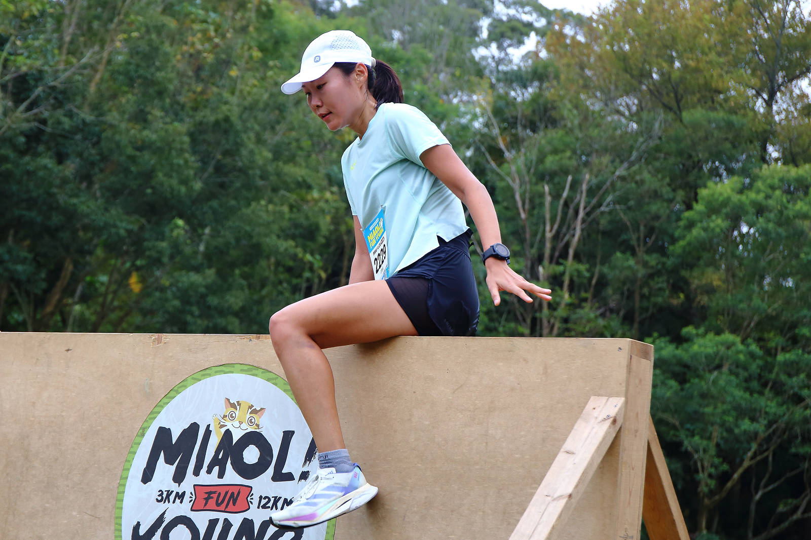 2025苗栗跑酷越野障礙賽，全台最FUN親子路跑，11道關卡障礙大賽、FUN電樂園、特色市集，最好玩路跑在這裡！