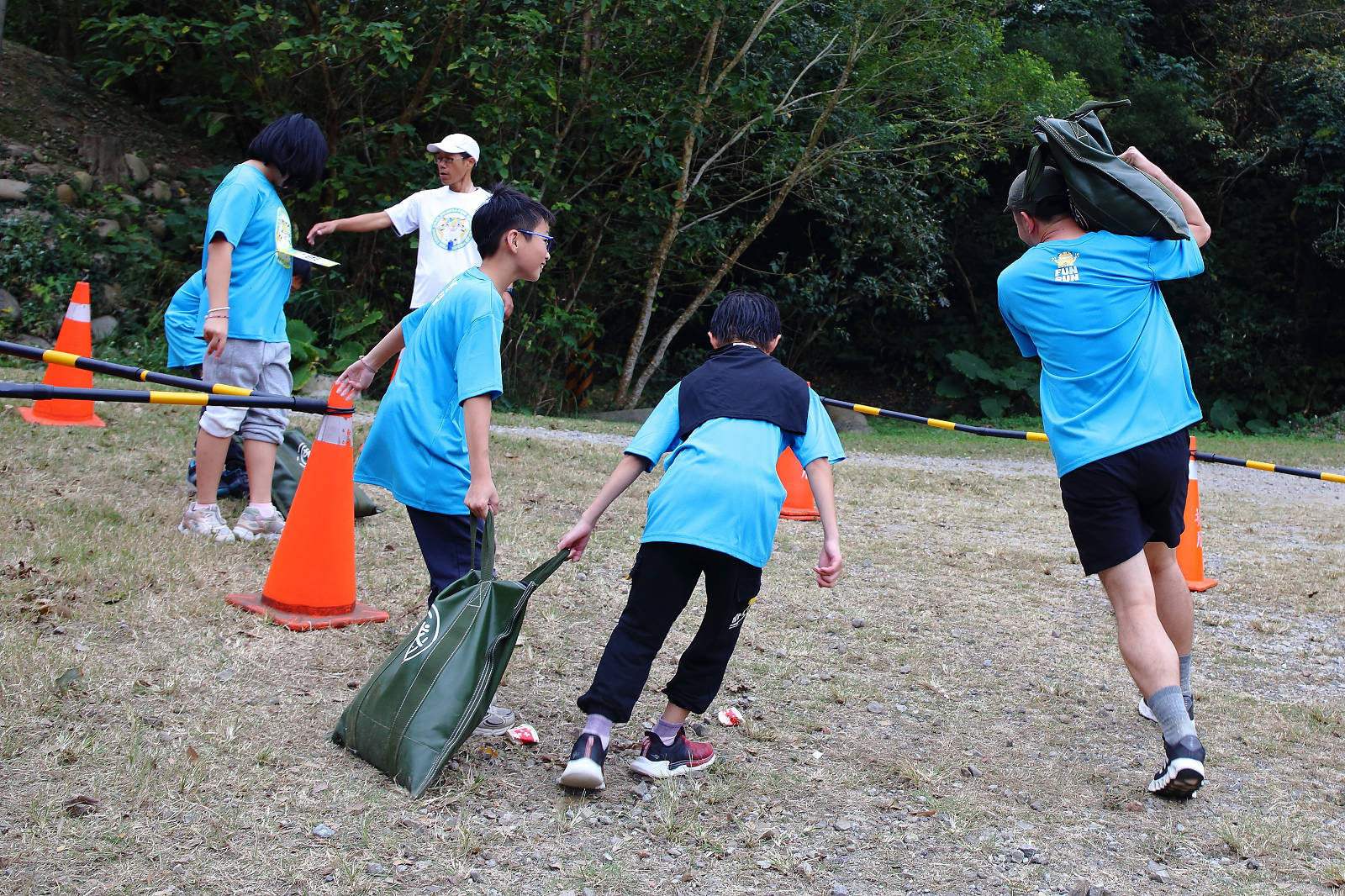 2025苗栗跑酷越野障礙賽，全台最FUN親子路跑，11道關卡障礙大賽、FUN電樂園、特色市集，最好玩路跑在這裡！