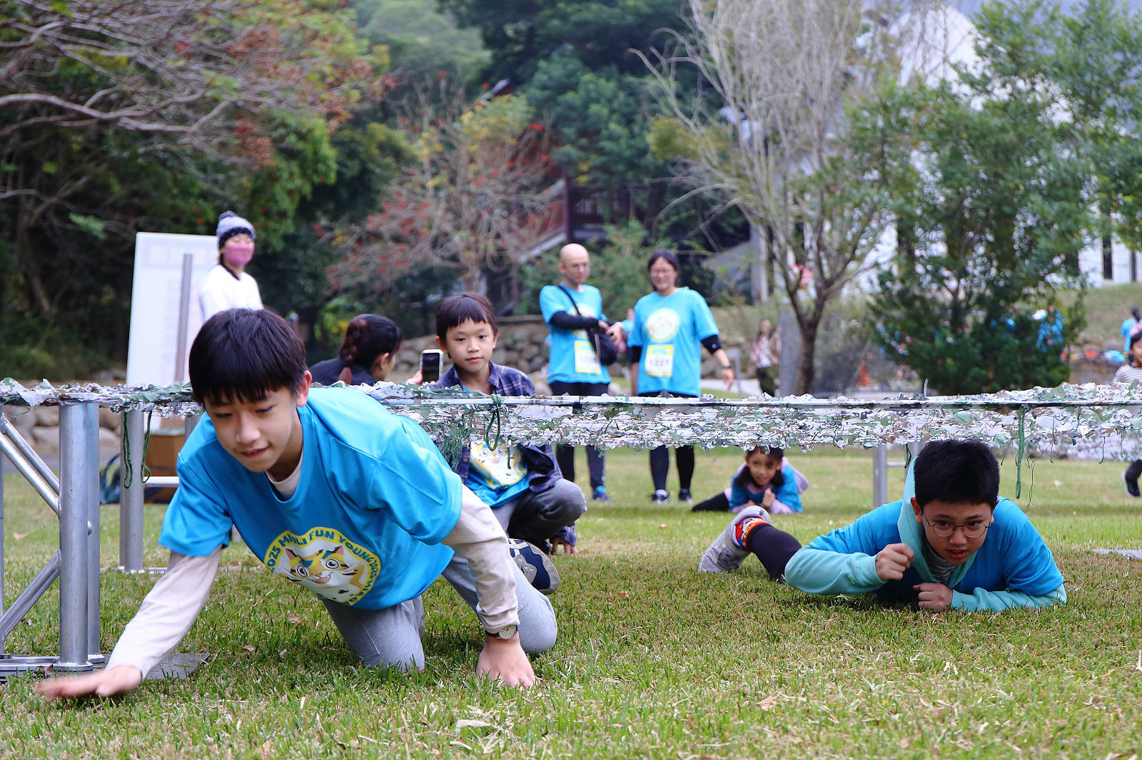 2025苗栗跑酷越野障礙賽，全台最FUN親子路跑，11道關卡障礙大賽、FUN電樂園、特色市集，最好玩路跑在這裡！